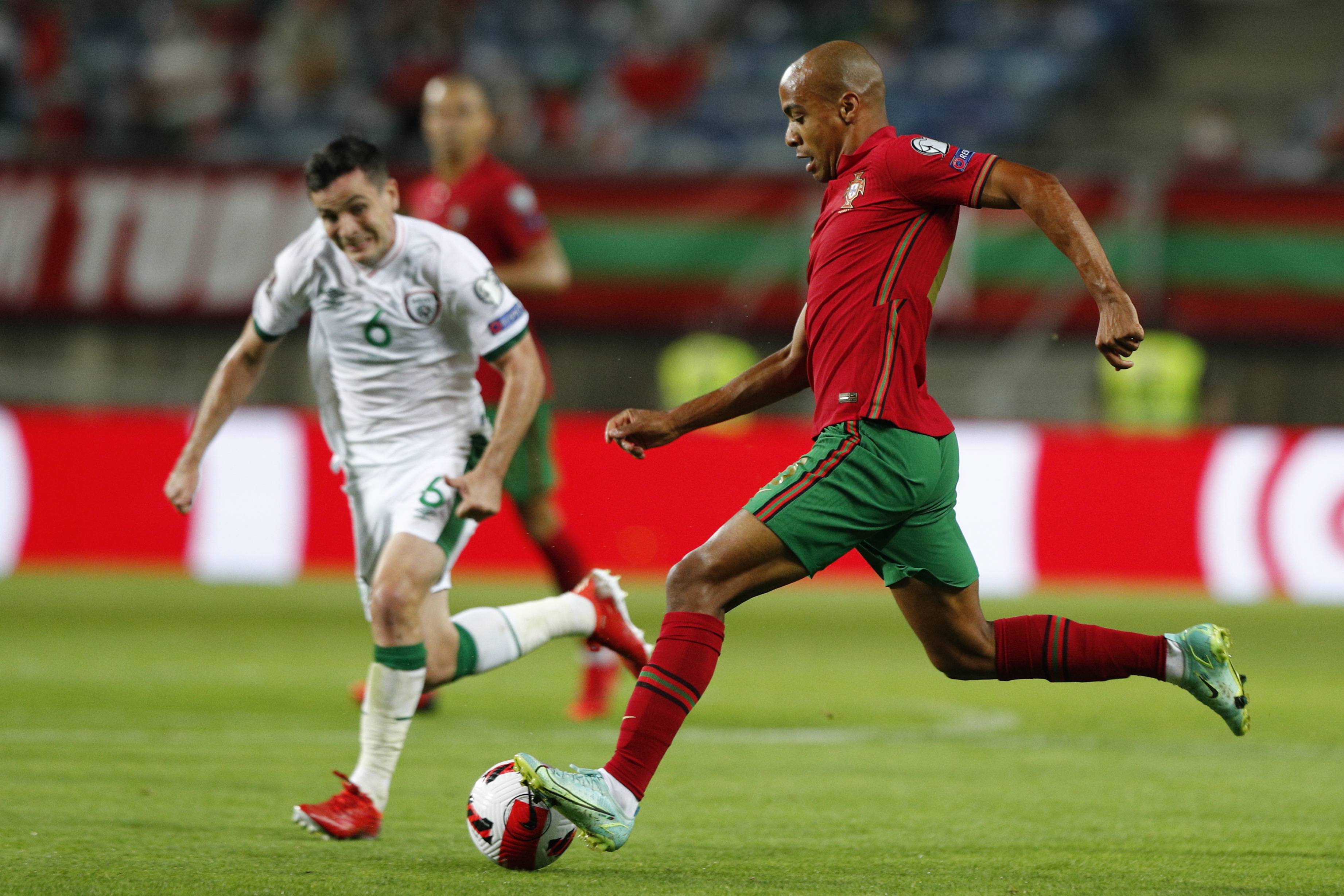 使得他在全 使得他在全