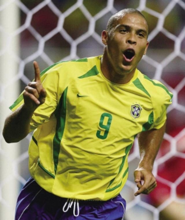 备受瞩目的 备受瞩目的