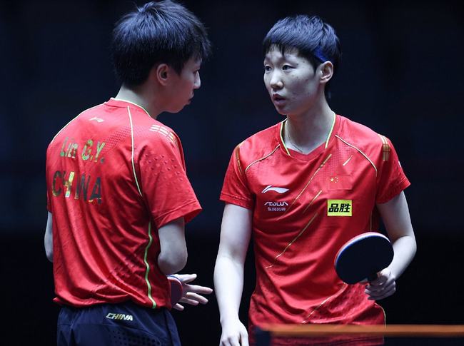 武汉三镇首战0-1负蓉城，新援表现不佳，唯有两人闪耀！