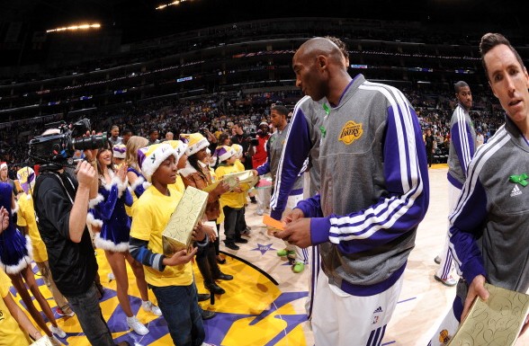 赌桌上的“子弹管理”：如何将总资金分为几个进攻梯队。（牌桌资金的分层进攻策略：将总本金拆分为多个出手梯队）